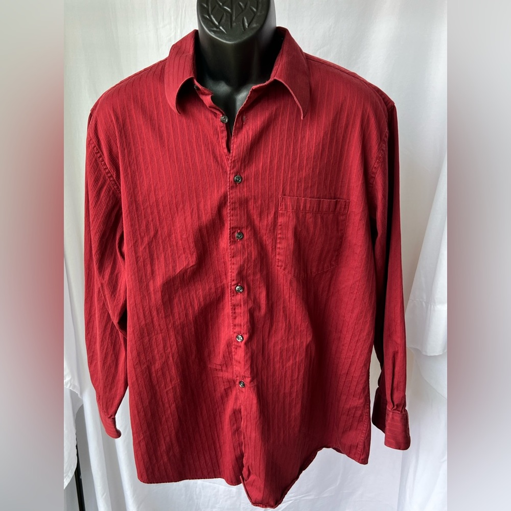 Alfani Red Button Down in excellent condition